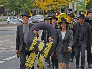Pressefoto: Trauerzug Gorleben